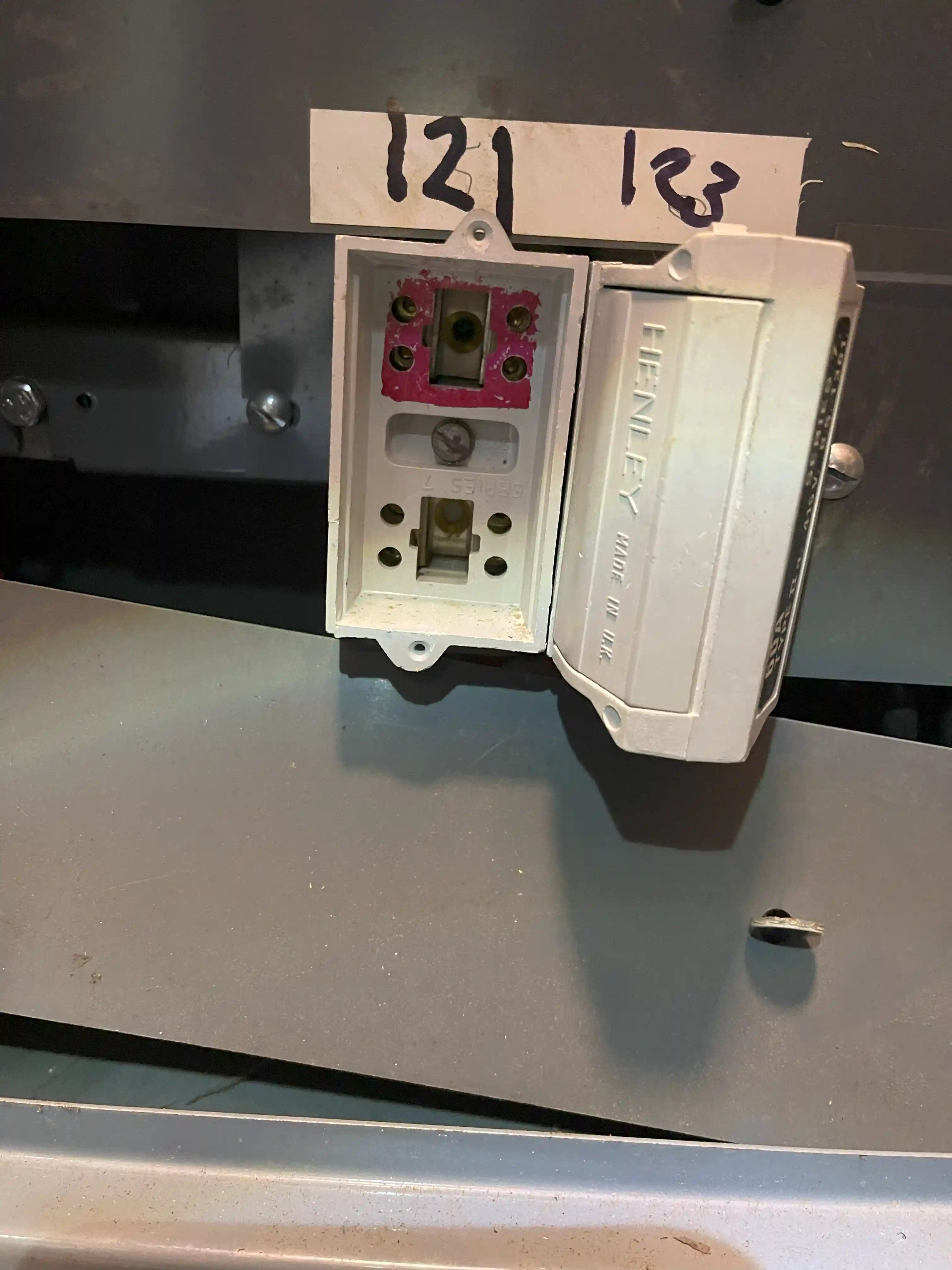 24 Hours Emergency Electrician near Dorking